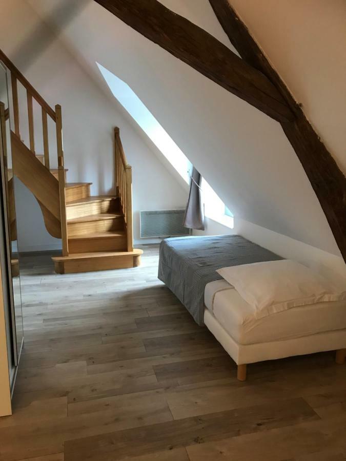 Отель Le Logis De Chaumont Экстерьер фото